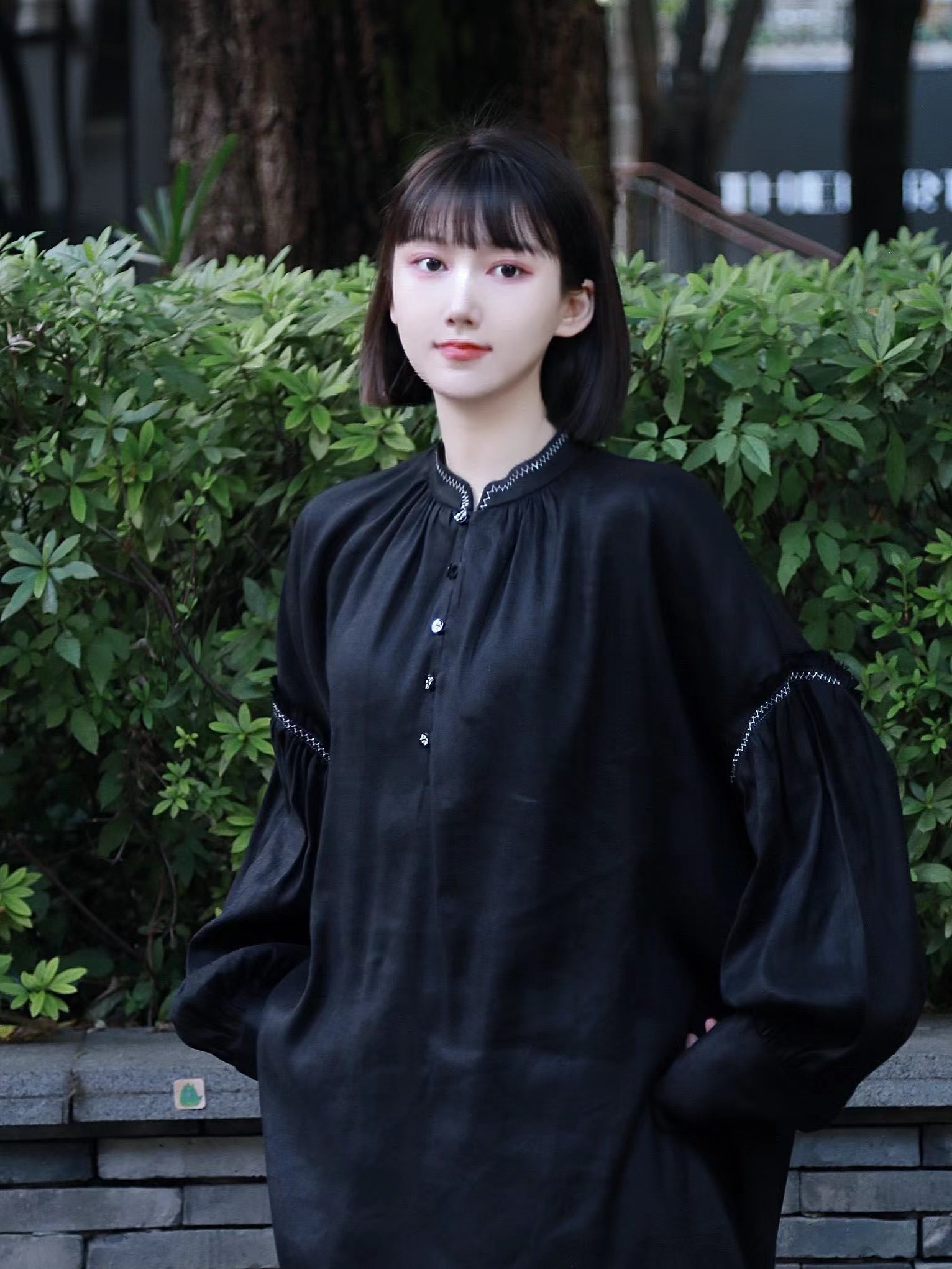 茶愫刺绣立领衬衫女亚麻混纺上衣