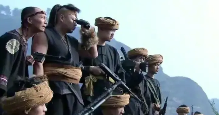 我剿匪部队枪决匪首冯常钧后，民众却到他藏身山洞寻“常春藤”