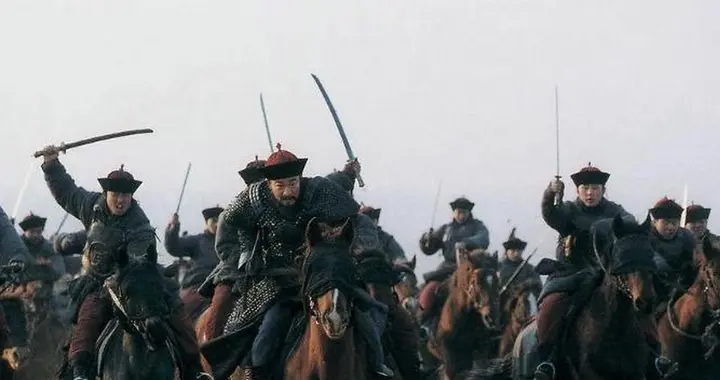 日本是认真研究了满清历史的，入侵中国基本上按照满清入关操作的