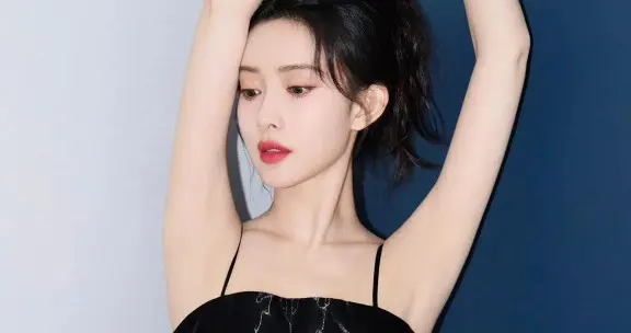 孟子义：多好看的孩子，就是唱歌跑调，还是歌手都没法接的跑调