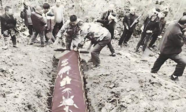 揭秘八棺镇邪术，广州荔湾广场究竟有多邪？4任开发商全都横死！