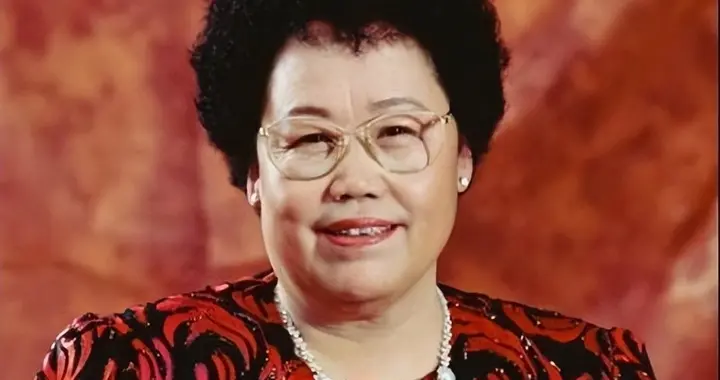 85岁富商陈丽华去世，和老公互称董事长迟先生，百亿遗产早有安排