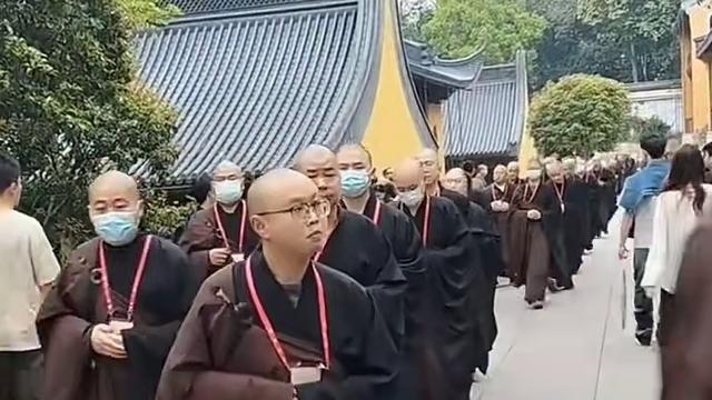 天吏的翅膀：这些人换上军装是不是就撤了杀