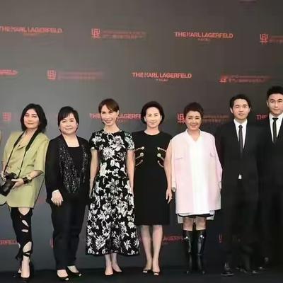 被风吹跑的花花：赌王何鸿燊一生风光，他有