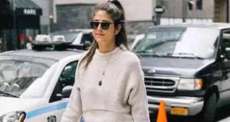 40岁女人别穿太老气！学会这三种高级色搭配，显白又减龄