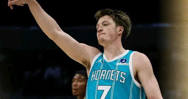 官网新秀榜：克尼普尔稳坐榜首 弗拉格缺阵难争最佳新秀