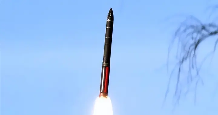 普京可能不得不停战了！最大财源被切断，再想打也没钱了