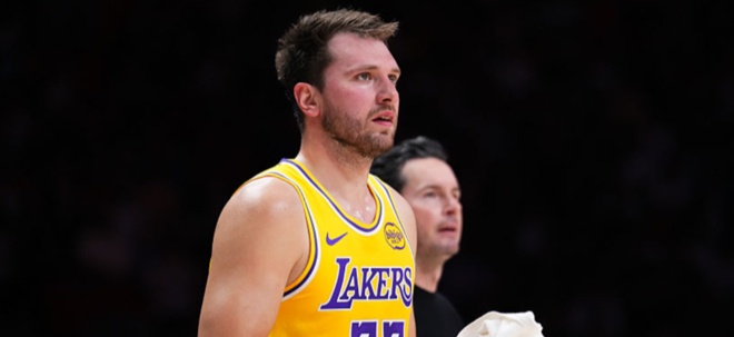 洛杉矶湖人今夏几乎完成了一次彻底的阵容重组，但前NBA球员钱宁-弗莱并...