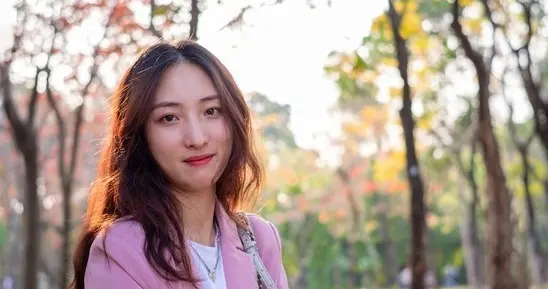 一个人要转运，先看眼神：眼里有光的人，运气都不会太差