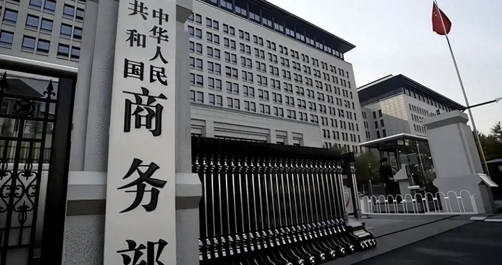 日本抗议后24小时，中国第二波反制启动，解放军万吨大驱上场