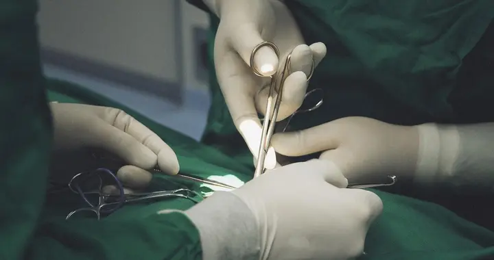 白内障手术后还要戴眼镜吗？不想再戴眼镜，术前一定问医生这句话