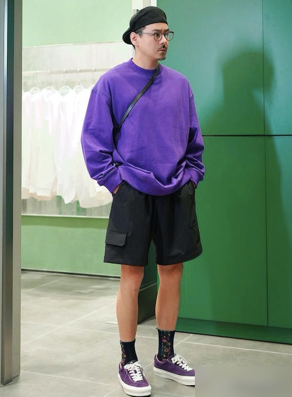 中年男人别再黑灰裹身！这3种减龄色+3个搭配法，清爽显年轻十岁