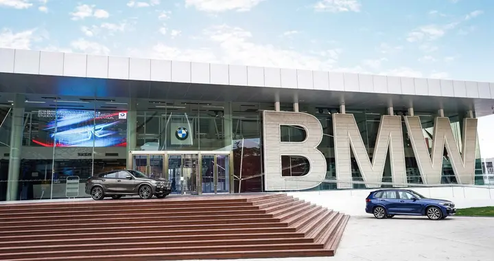 宝马大范围降价，官方称“在中国，为中国”，最高降幅超过30万！