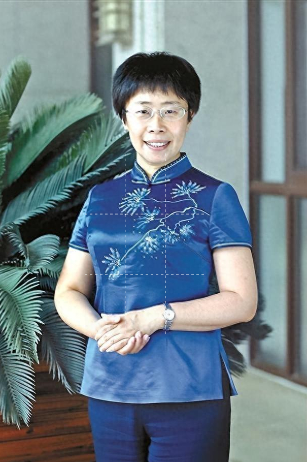 北大才女蒙曼49岁仍未婚，被问最想嫁给谁，她的回答出人意料
