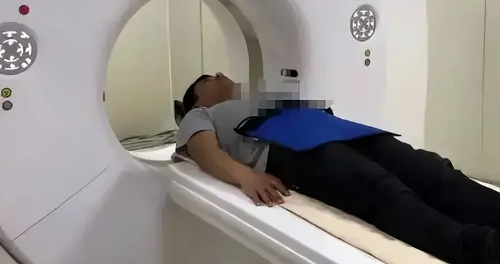 男性晨起5个异常，肝脏或已烂如蜂窝，占一个，尽早查肝CT