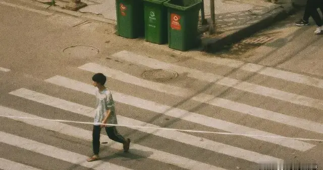 当AI比你更聪明：普通人唯一的生存指南