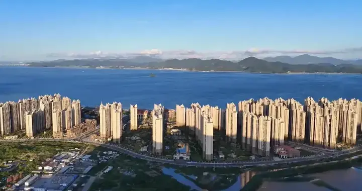 千亿海景房，月租300块，年轻人集体涌向广东“新鹤岗”