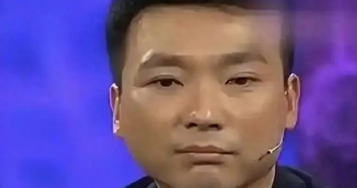 钱再多也没用，55岁丁克半辈子的康辉，一通电话成了他的遗憾