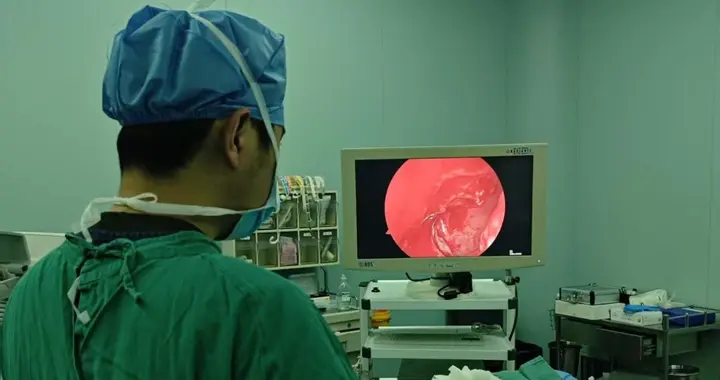 紧急求援！鼻出血患者命悬一线，耳鼻喉医生拼尽全力守护生命健康