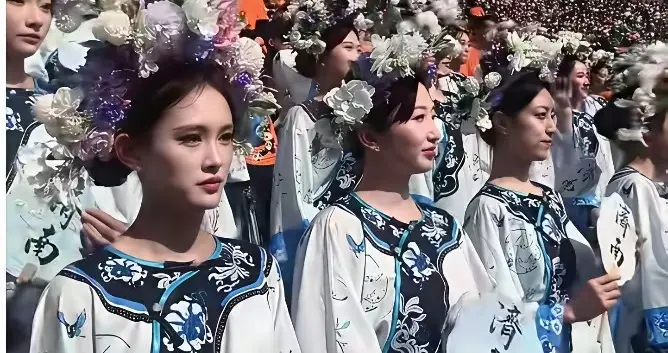 大明湖畔的烈女，岂容“夏雨荷”凌辱！