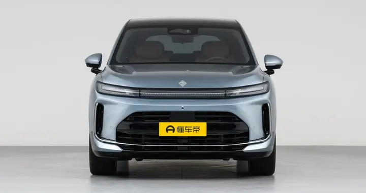 华境S 2026款 235Km四驱乾崑尊享版：空间表现和乘坐感受怎么样呢？
