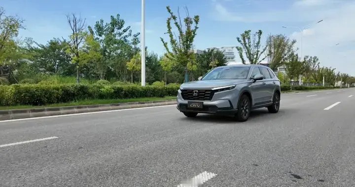 年底堵车不堵心，东风本田CR-V这功能堪称治愈系
