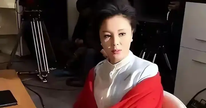 产后 21 天离婚，她抱着婴儿净身出户，如今成深圳富婆