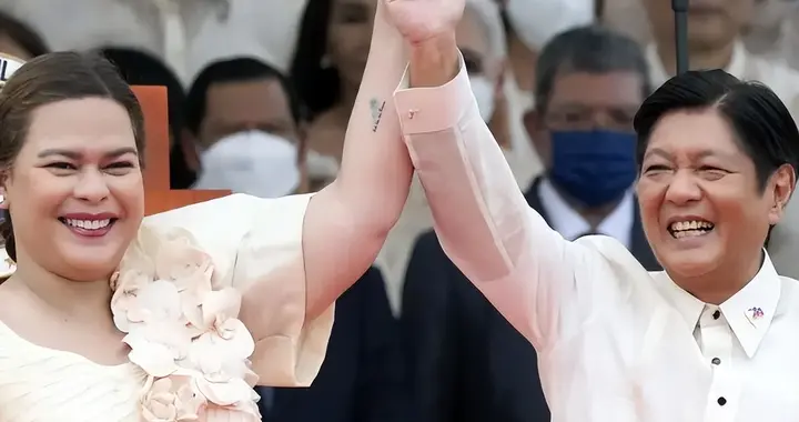 菲军拿中国当借口站队！莎拉不哭不闹，下乡放大招：马科斯或惨败