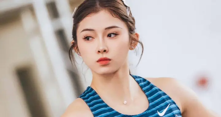 29岁吴艳妮：身体亮红灯，连续一周看心理医生，多次坚韧否定退役