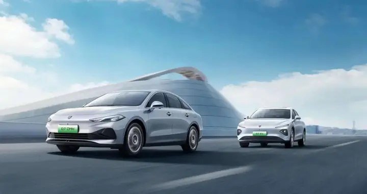 荣威D7 DMH：混动家轿的长期价值