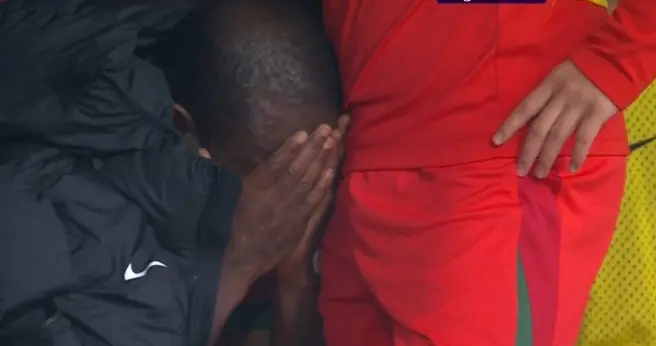 32岁阿奇姆彭暴怒落泪！河南队提前将他换下场，他为什么不高兴