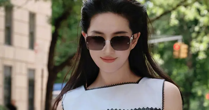 美女壁纸第7883期—刘亦菲