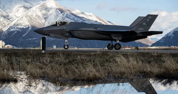 突发！F-35报告被禁20年首次，美军工黑料藏不住了？