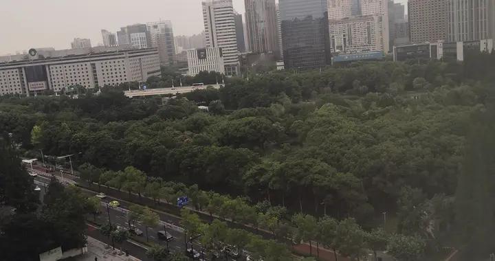 整夜睡不踏实，家里饭桌早成无声战场