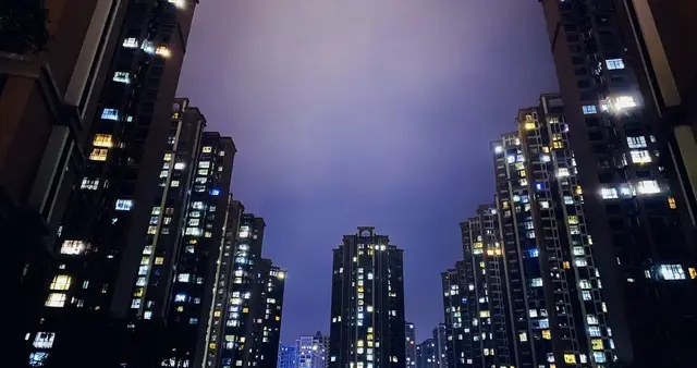 异地婚姻：那些藏在距离里的孤独与担当，没有例外