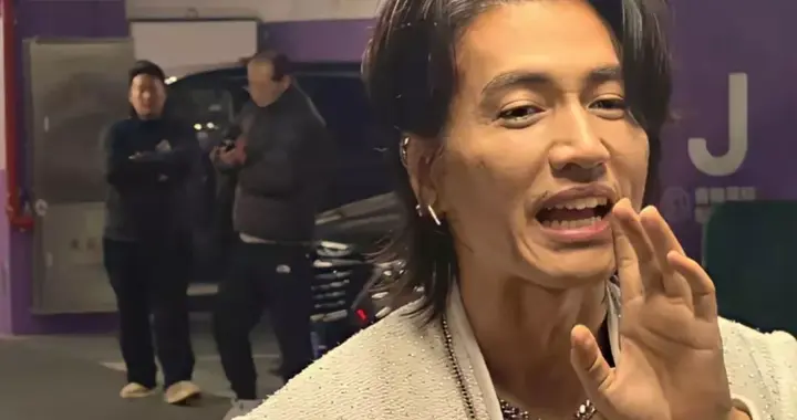 言承旭生图，其实也没有那么年轻。