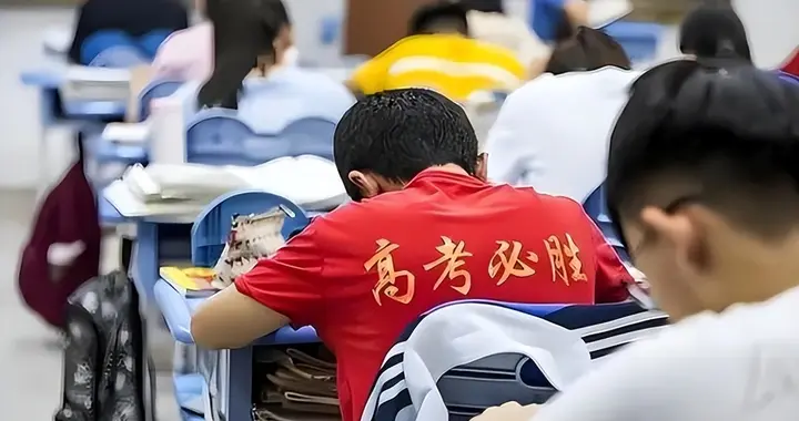 清北录取人数暴跌，高考神话破灭，衡水模式现在为啥玩不转了？