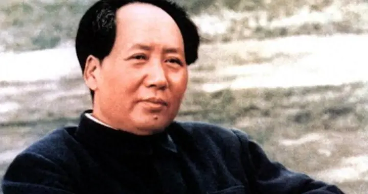 1948年，周恩来举办西柏坡舞会，看到朱老总到来后，提出一个要求