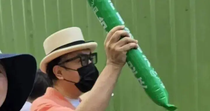 蔡康永突然发疯为绿营站台？再看看最近的新闻，事情恐怕不简单！