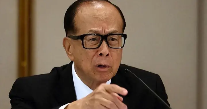 港口被抢，李嘉诚清仓英国电网，他用百亿学费，换回一个残酷真相