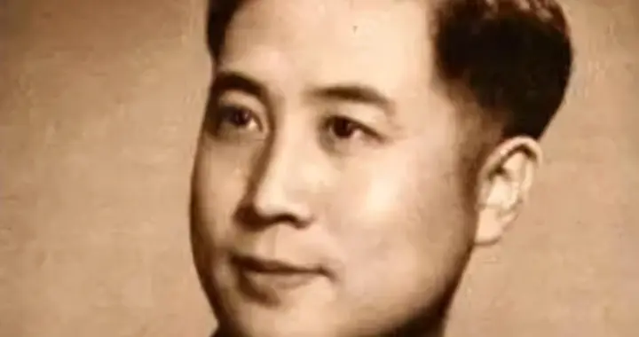 中共特工潜伏敌营15年，官职大到自己都慌，中央领导：大胆往上爬