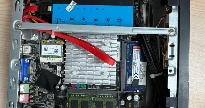 2核2线程仅10W！105元J1800迷你主机，挂机小龙虾碾压Mac mini