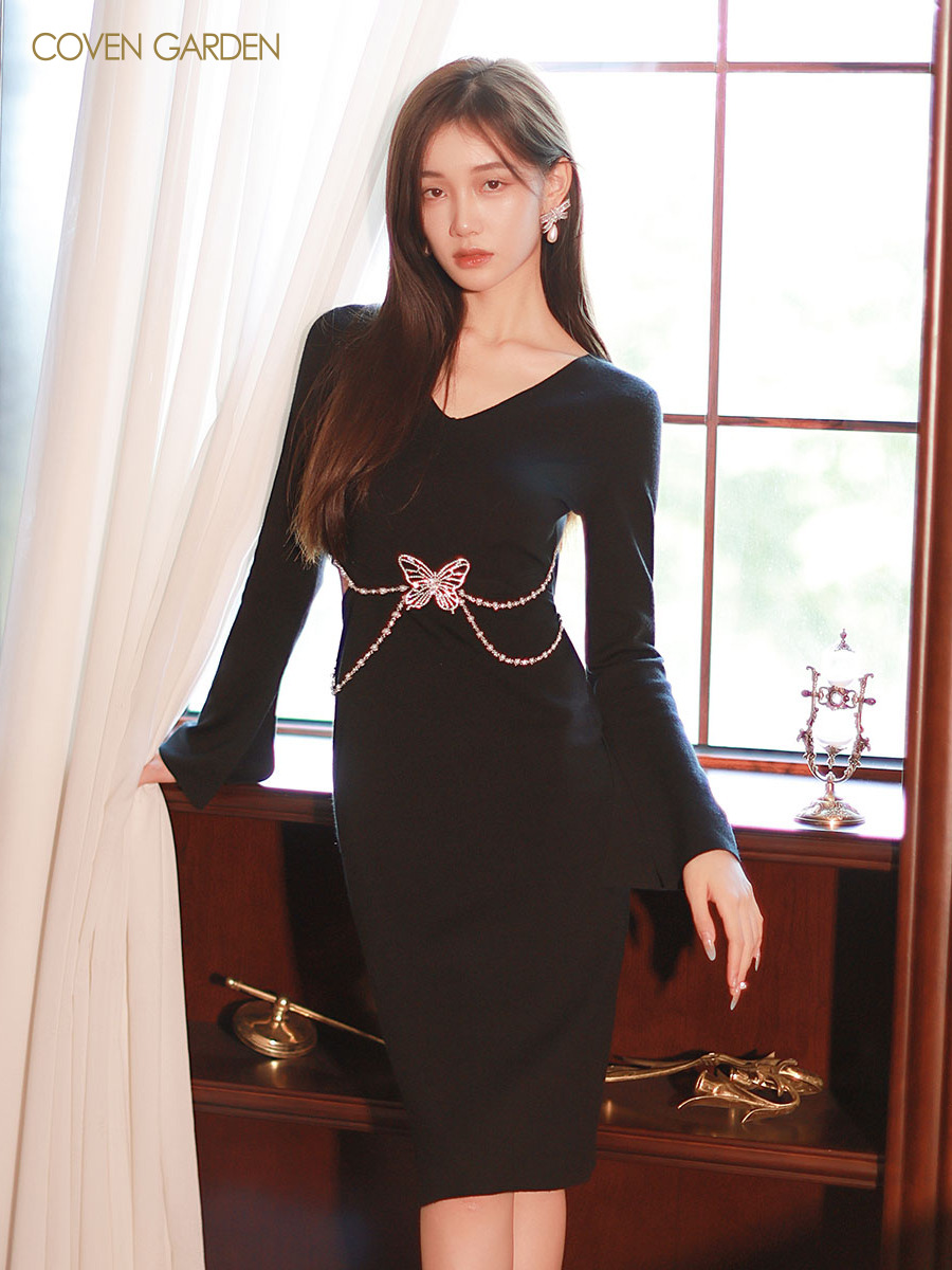 哥文花园秋季新款黑色高贵羊毛针织连衣裙