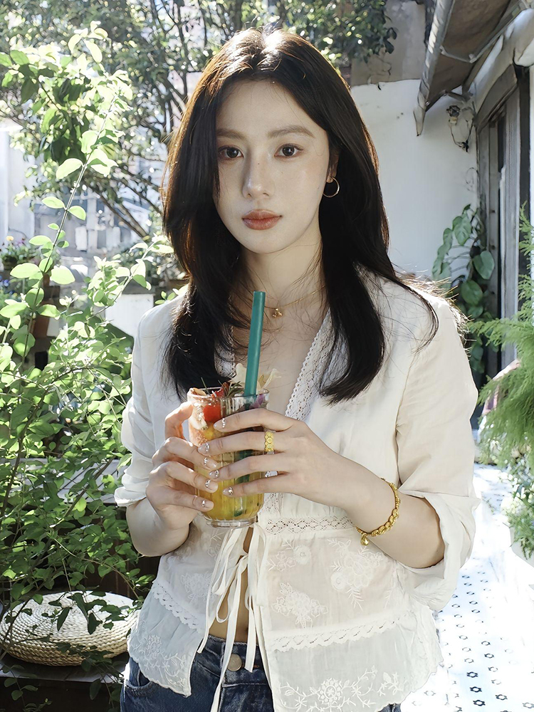 高级感轻奢减龄洋气白色掐腰衬衫女