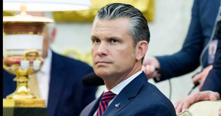 特朗普坚称：赫格塞斯否认，他绝对没发动打击委内瑞拉运毒船。