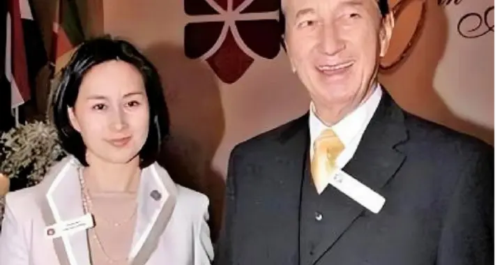 66岁的赌王女儿套现46亿，转移资产，何超琼的野心在哪里？