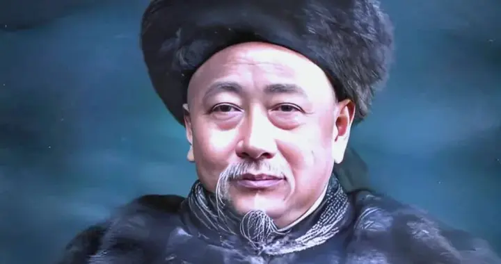 因眼光过于超前，他被安排当了“汉奸”