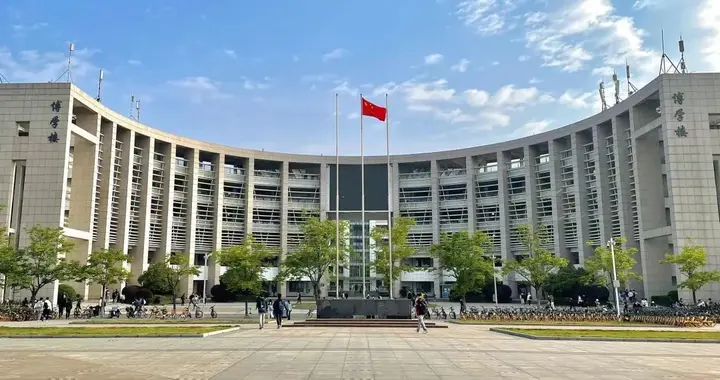 非985高校却实力雄厚：武汉理工大学与上海科技大学全面对决！