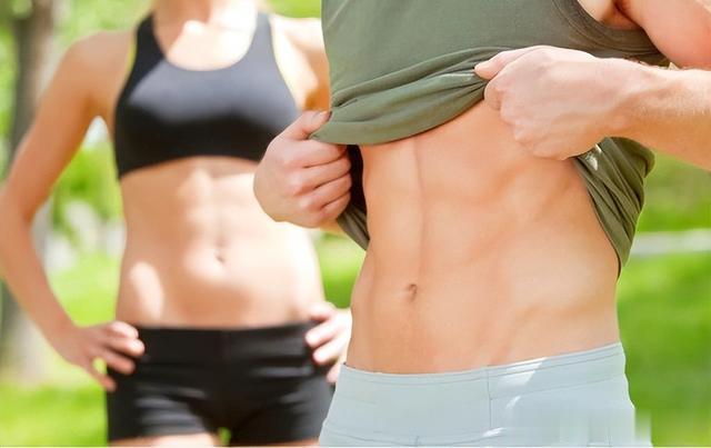 不仅是腹肌：核心力量的重要性与训练技巧