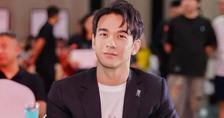 星二代从豪宅搬到工业大厦，连卫生间都没有，四份工作还清五十万